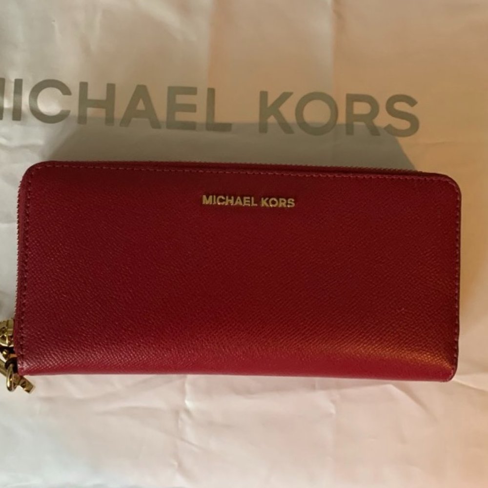 Michael Kors pebbled leather wristlet wallet